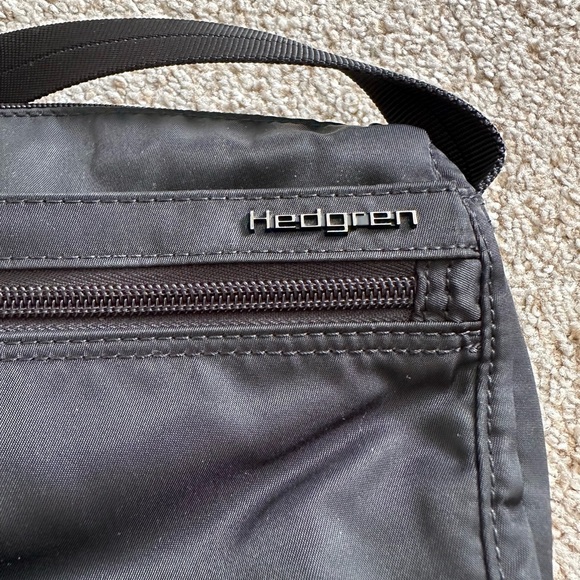 Hedgren Black Crossbody Bag - Picture 2 of 6